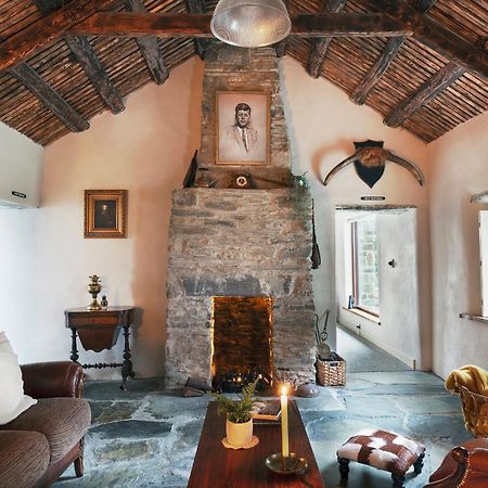 Secluded Thatched Cottage, Near Beaches & Hill Walking Rashenny Buitenkant foto