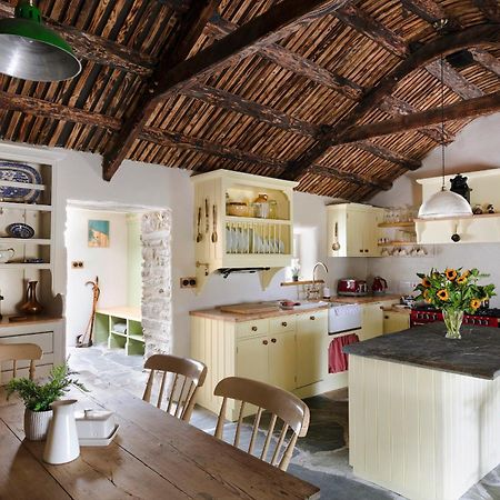 Secluded Thatched Cottage, Near Beaches & Hill Walking Rashenny Buitenkant foto