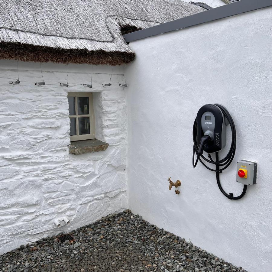 Secluded Thatched Cottage, Near Beaches & Hill Walking Rashenny Buitenkant foto